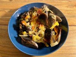 Assiette de moule provencale au cookeo