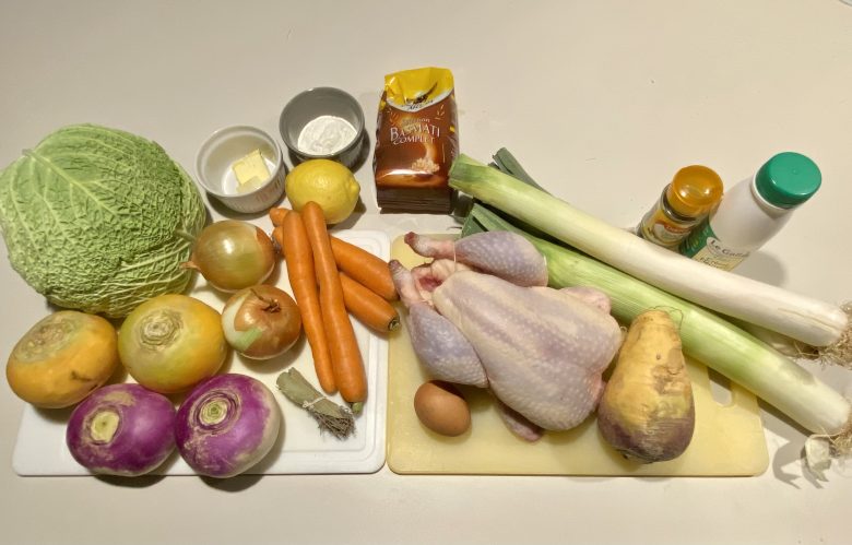 La poule au pot sauce blanche à l'ancienne de ma grand-mère