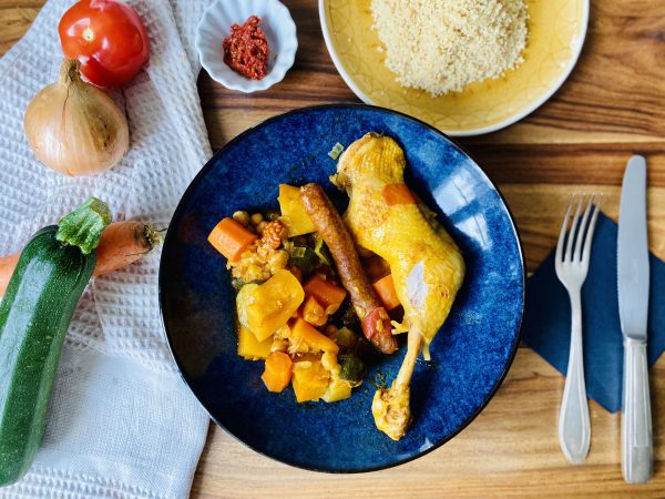 La poule au pot sauce blanche à l'ancienne de ma grand-mère